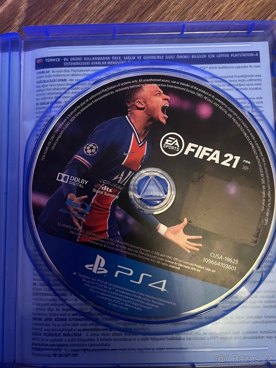 Ps4 1tb + 2 ovladače + 2 hry - 4