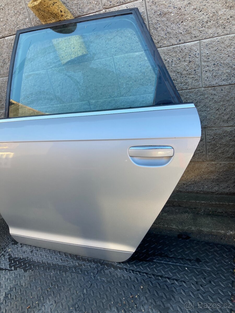 Audi A6 4F zadní levé dveře kombi Top stav - 4