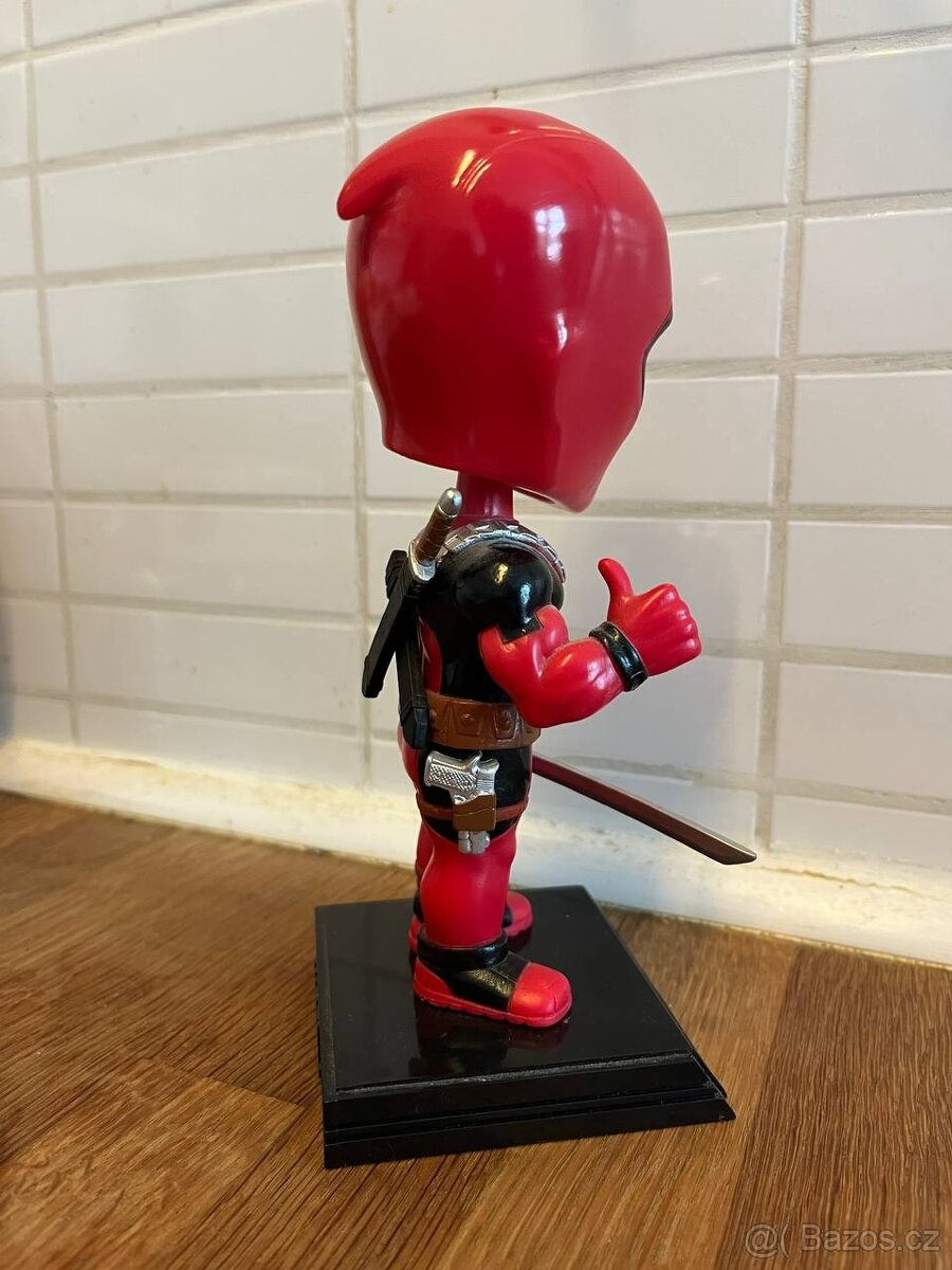Deadpool Wacky Wobbler Bobble head by Funko - 4