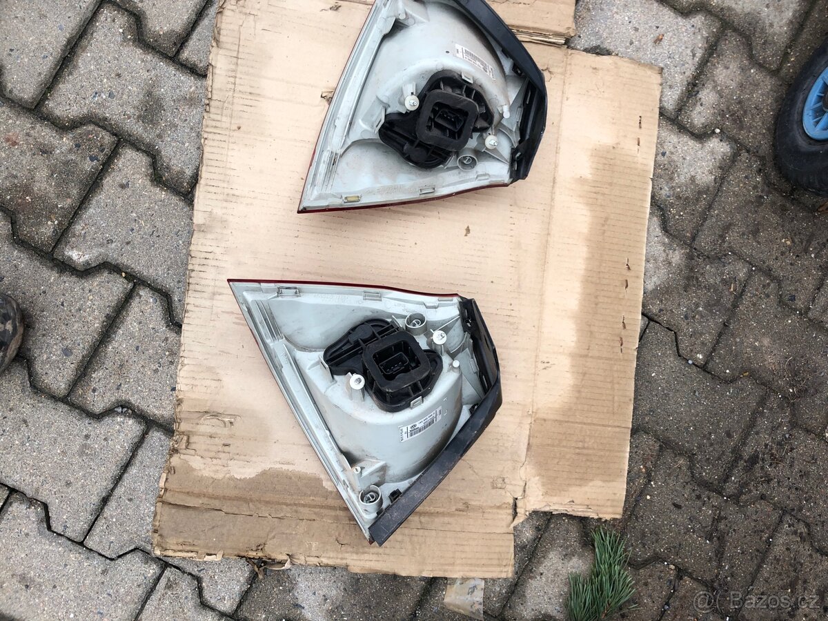 Zadní světla - 4