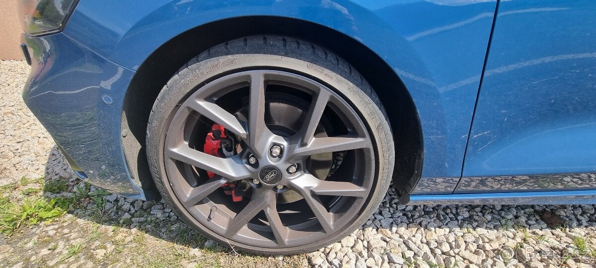 Ford Focus ST - 4