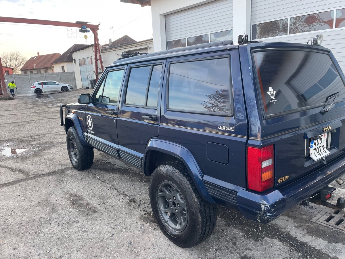 Jeep cherokee xj - 4