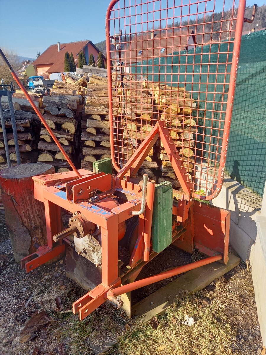 Naviják za traktor v3s