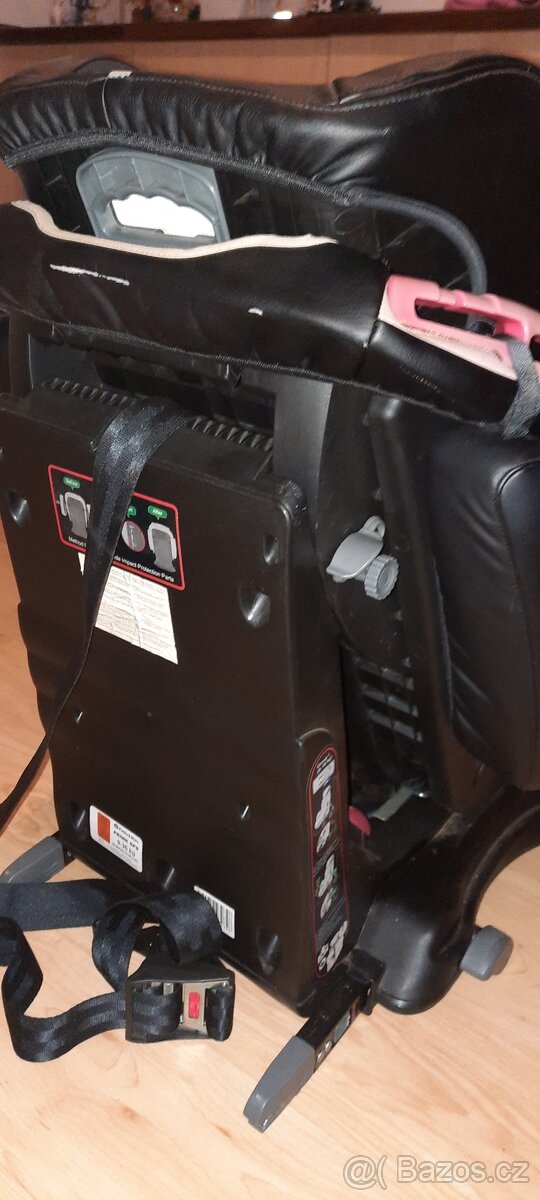 Autosedačka Petite&Mars 9-36kg - 4