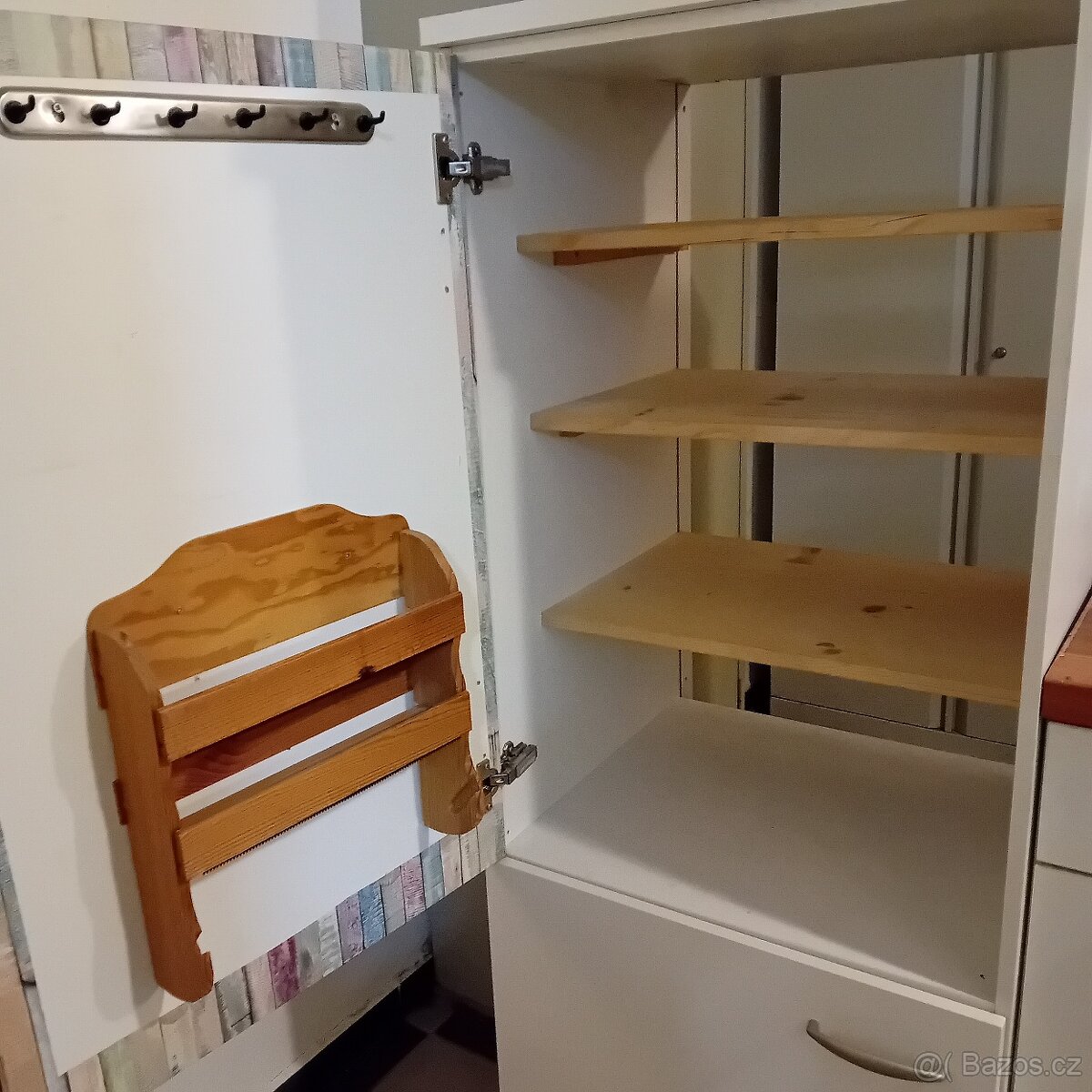 Moderní kuchyňská linka včetně trouby - 4