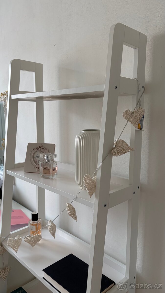 Bílá knihovna/polička Jysk - 4