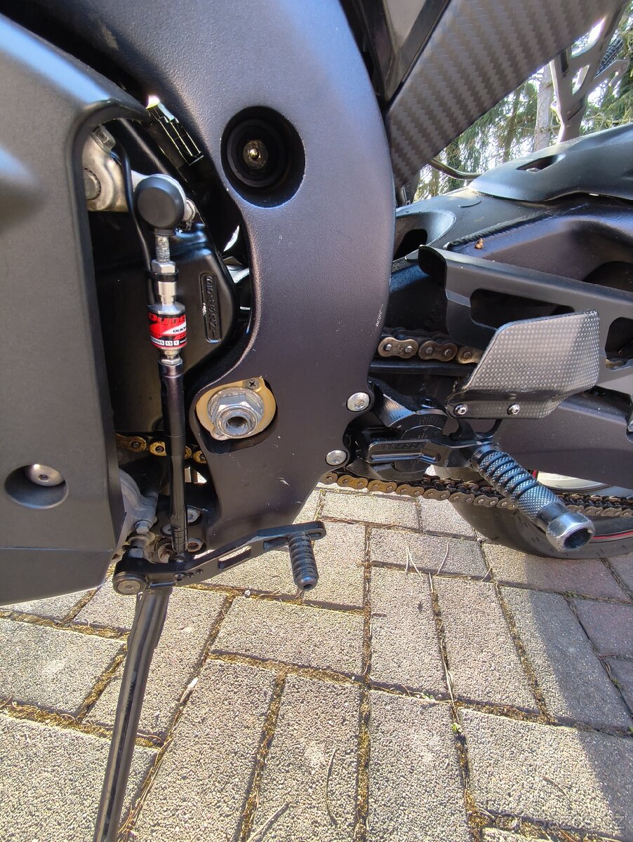 Suzuki gsxr 1000 - 4