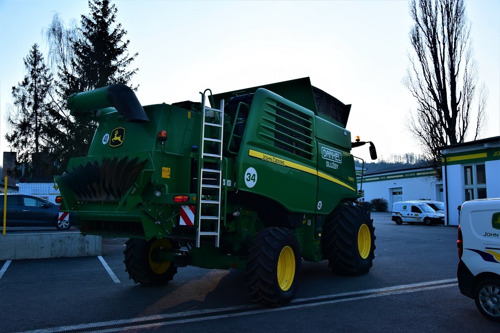 Sklízecí mlátička John Deere T660 HM č.34 - 4