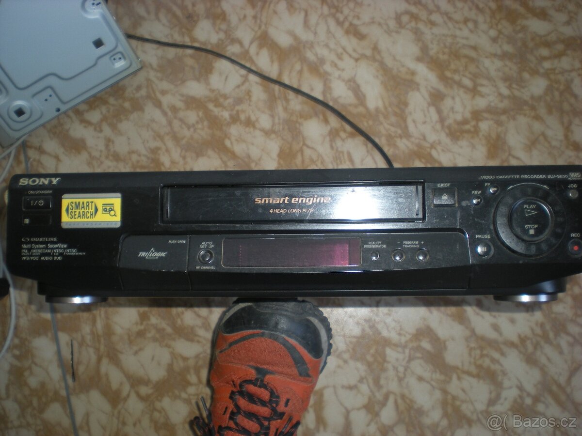 VHS kazety + VHS video - 4