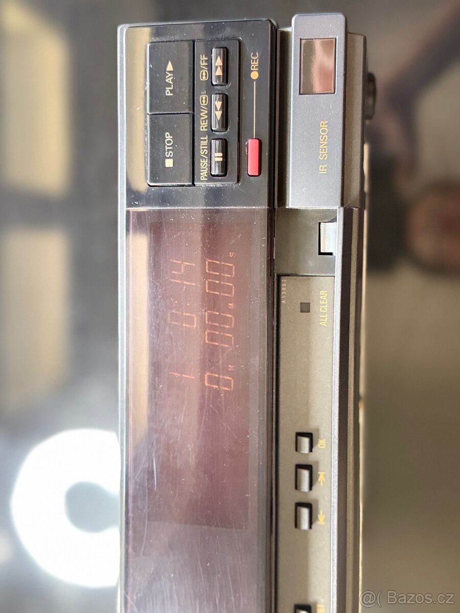 Videorekordér Sanyo VHR-7100G - 4