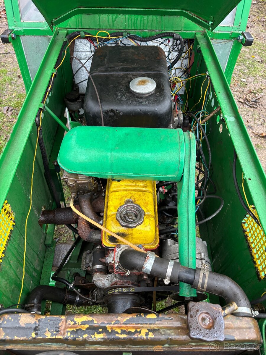 Traktůrek domácí výroby 1203 - 4