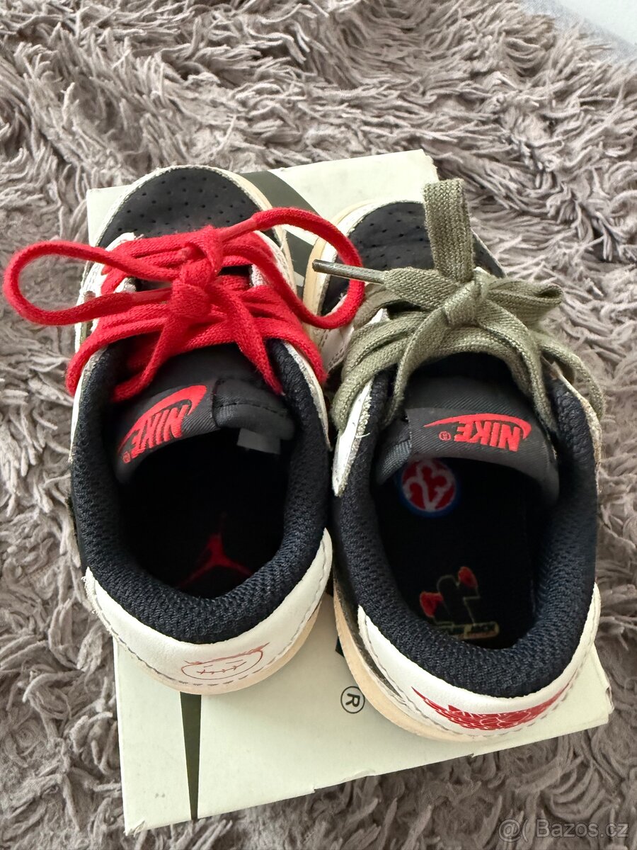 Jordan 1 low travis scott - 4