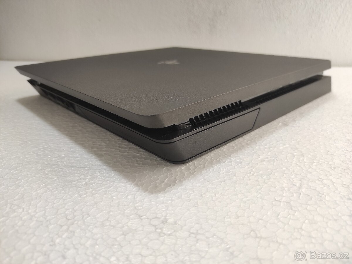 PS4 slim 500GB bez ovladače - 4