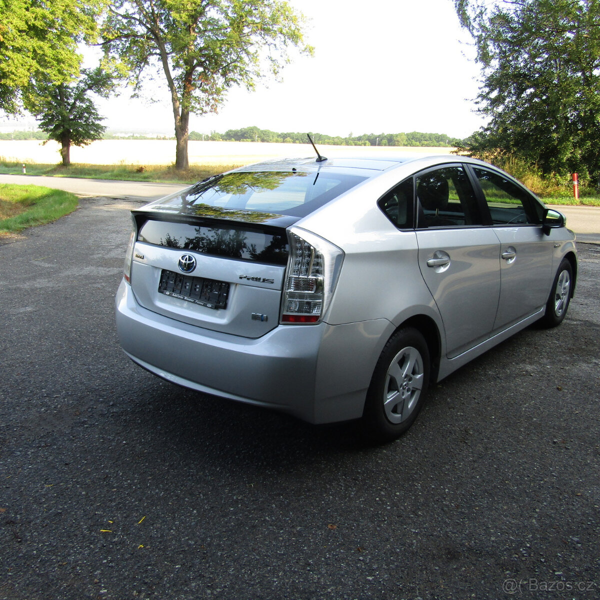 Toyota Prius 1,8i 73kw HYBRID, PLNÝ SERVIS TOYOTA, 121tkm - 4
