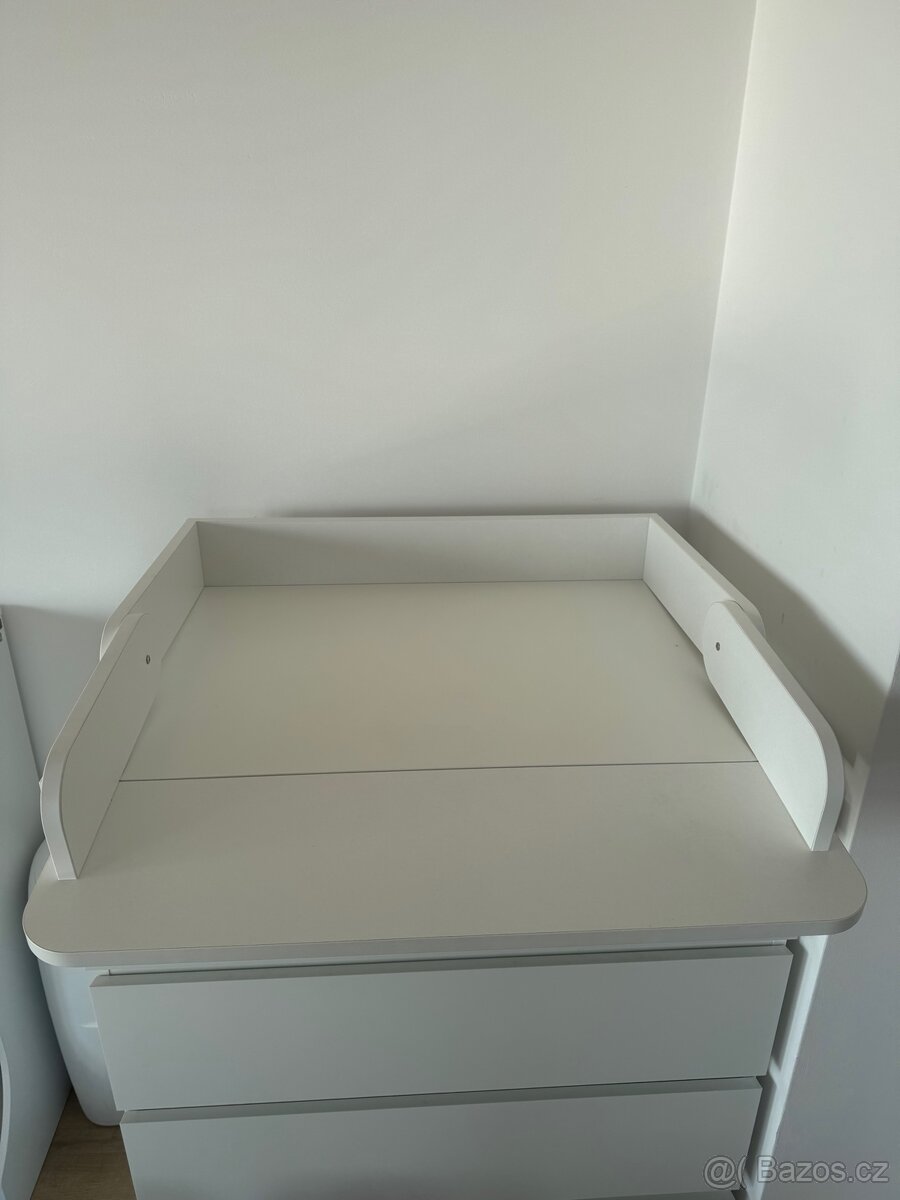 Přebalovací stolík - skládací - 4