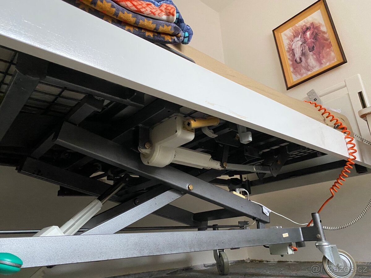 Polohovací postel - 4