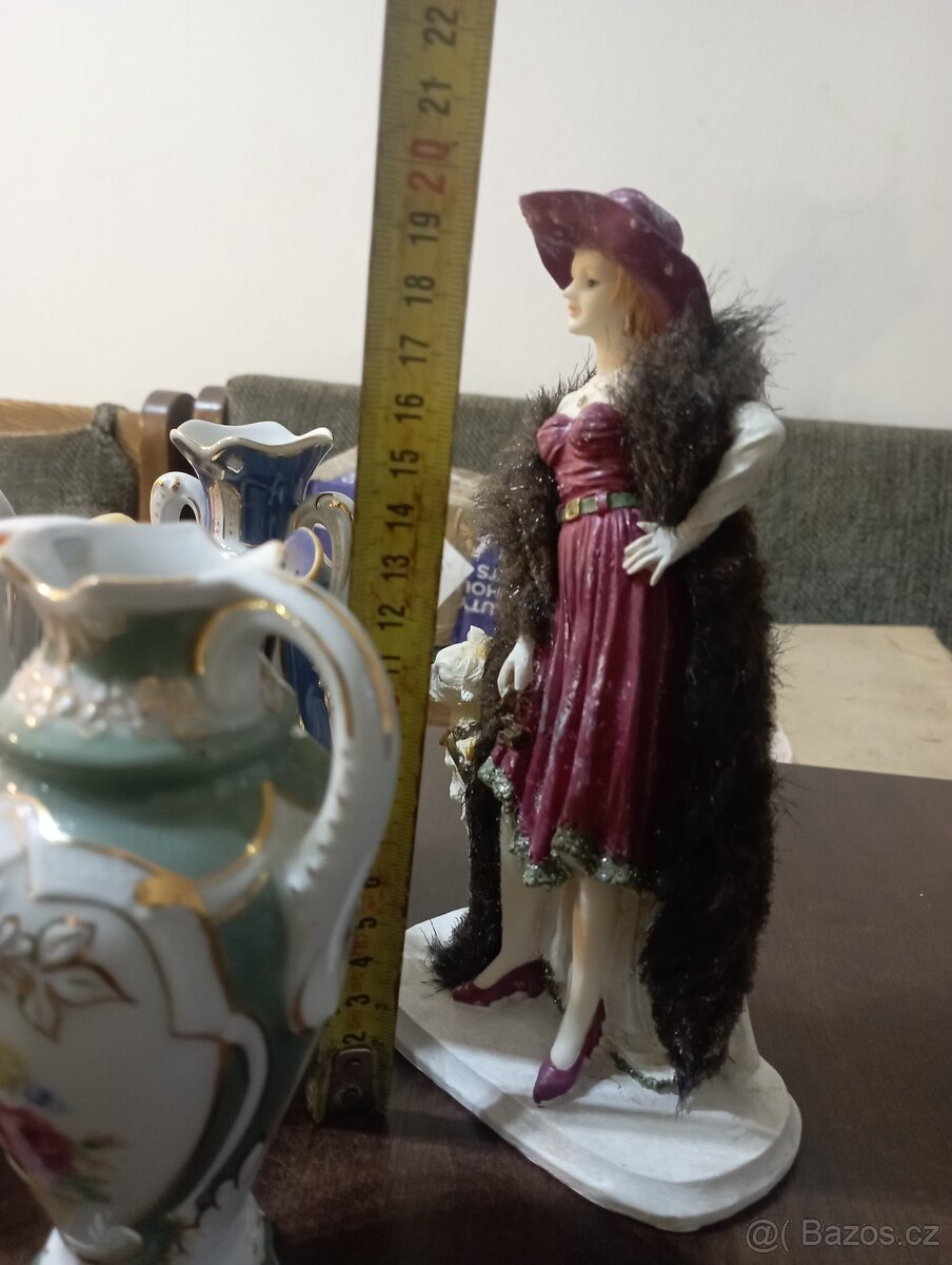 Vázičky, porcelánové sošky... - 4
