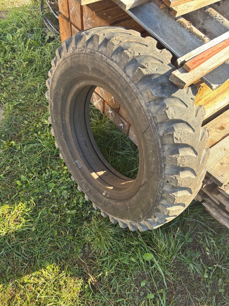 Prodám pneu 8,25-20 - V3S - 4