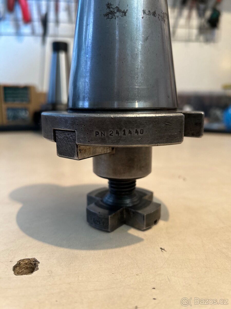 Držák nástrojů PN 241440 - 4