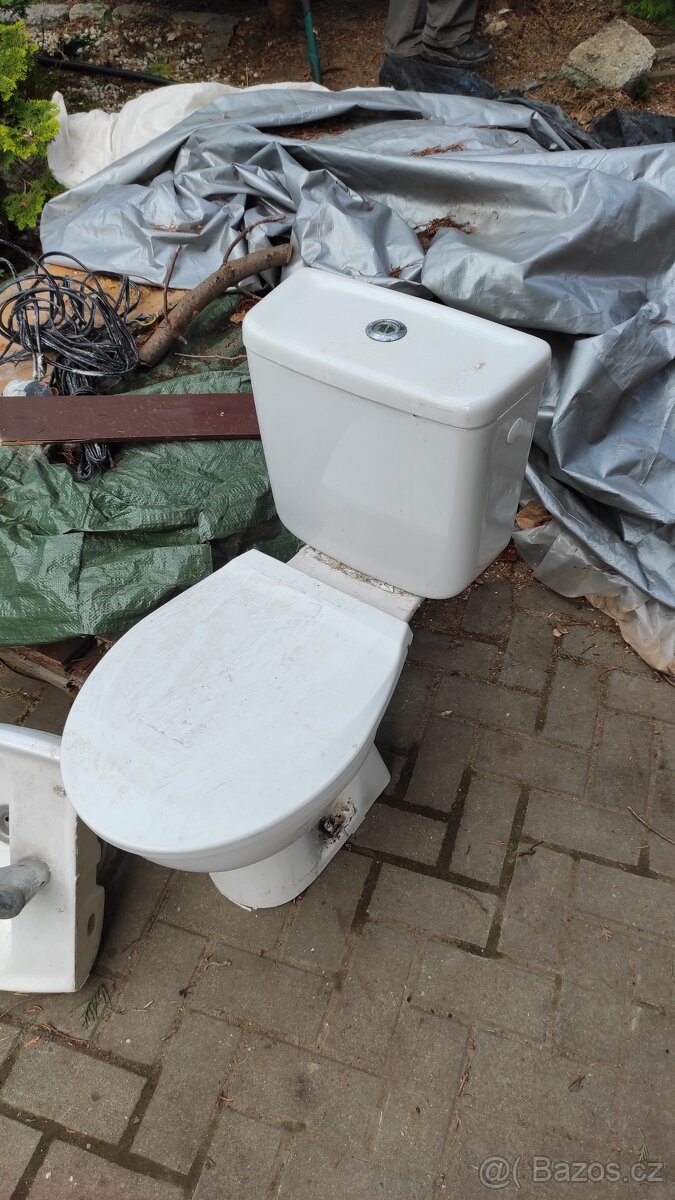 WC kombi + umyvadlo - 4