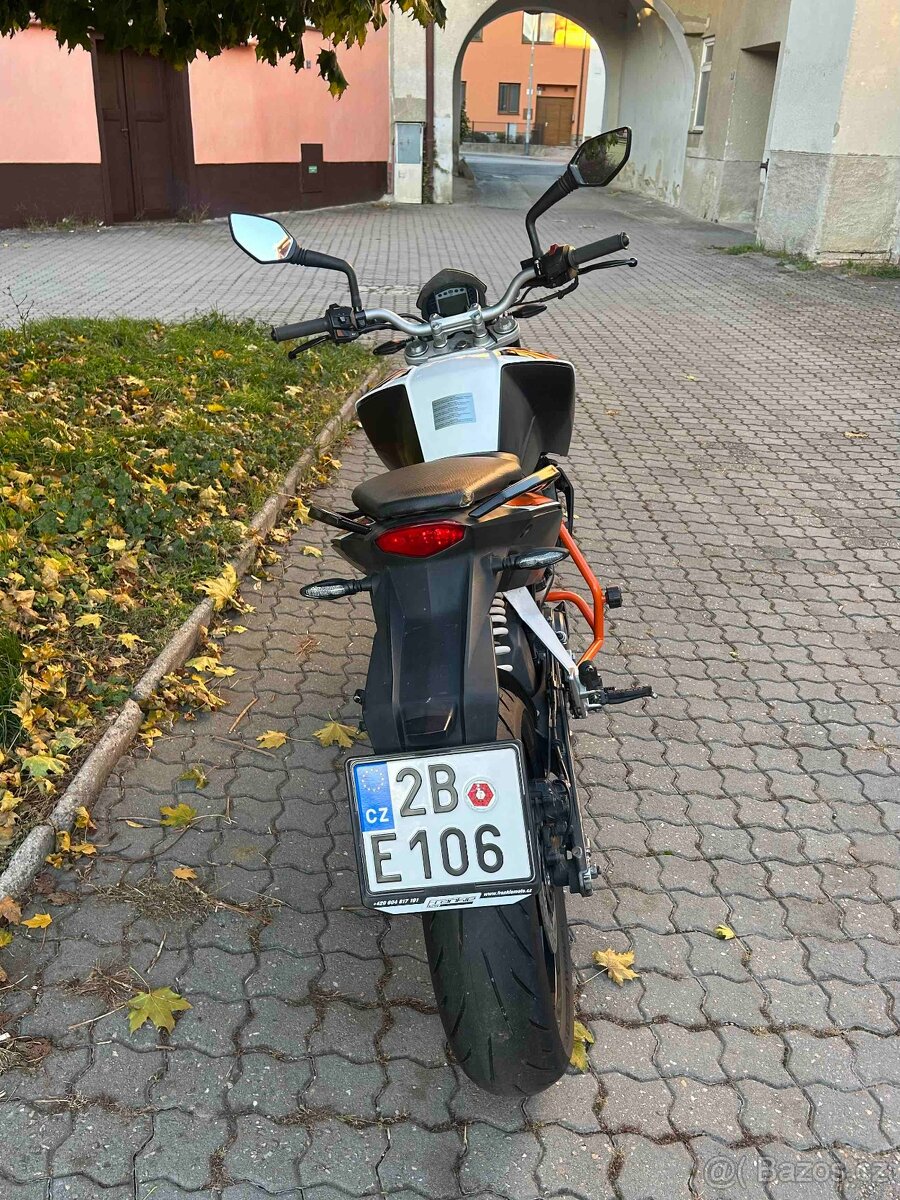 KTM 125 DUKE - 4