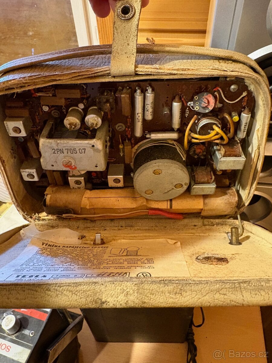 Radio Tesla T58 světlá - 4