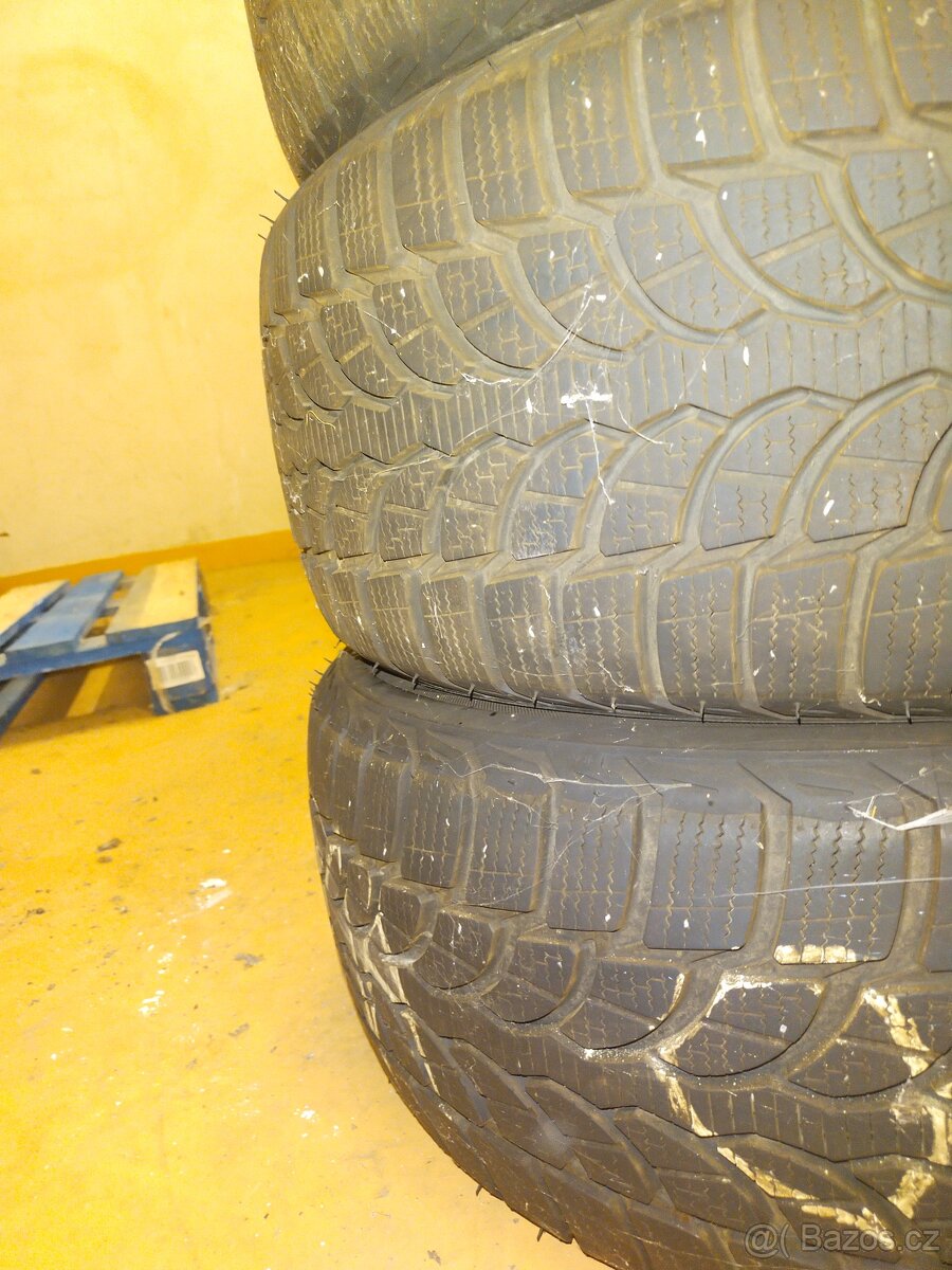 Bridgestone Blizzak LM-32 235/55 R17 - 4
