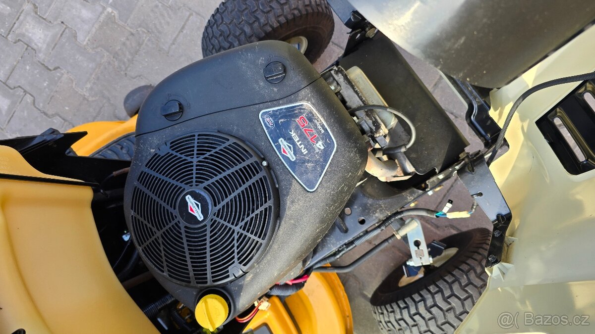 Zahradní traktůrek Cub Cadet - 4