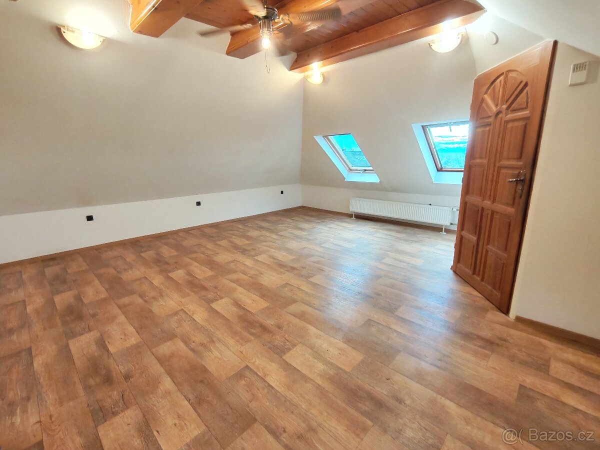 Pronájem bytu 1+1, zahrada, balkon, parkování, Václavovice - 4