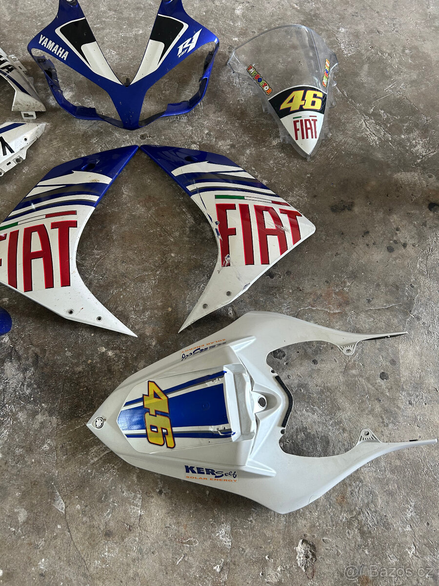 Prodám sadu kapot na Yamaha YZF R1 2008 (RN19) - 4
