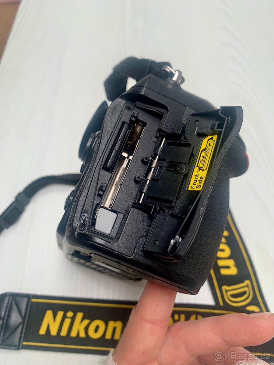 NIKON D810 - 29.926 závěrek, plus objektiv Tamron 45mm - 4