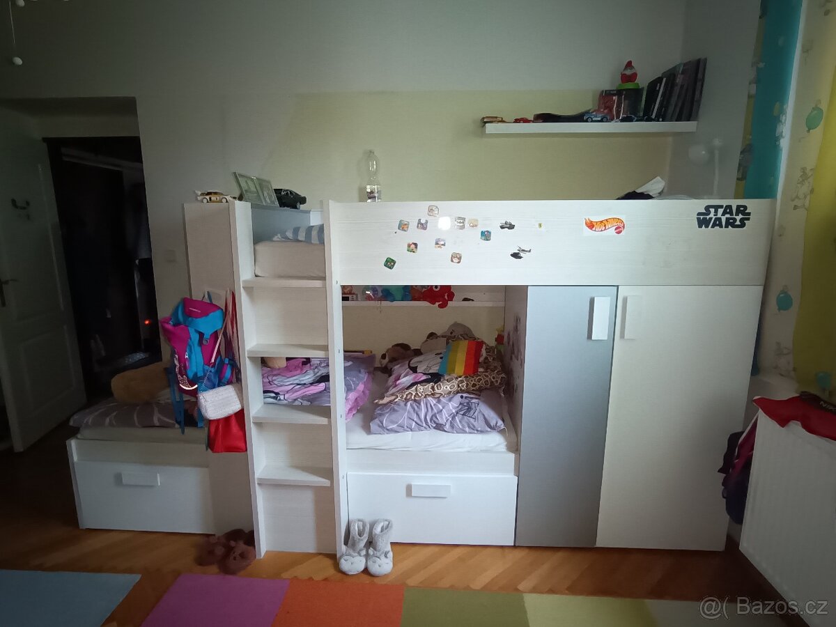 Palanda s vestavěnou skříní a velkým úložným prostorem - 4