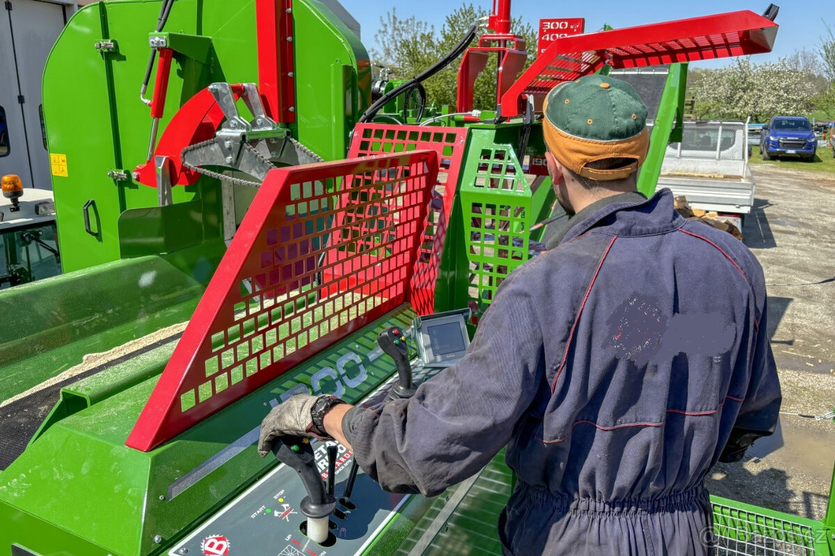 Prodám Procesor Voyager 1300 - 4