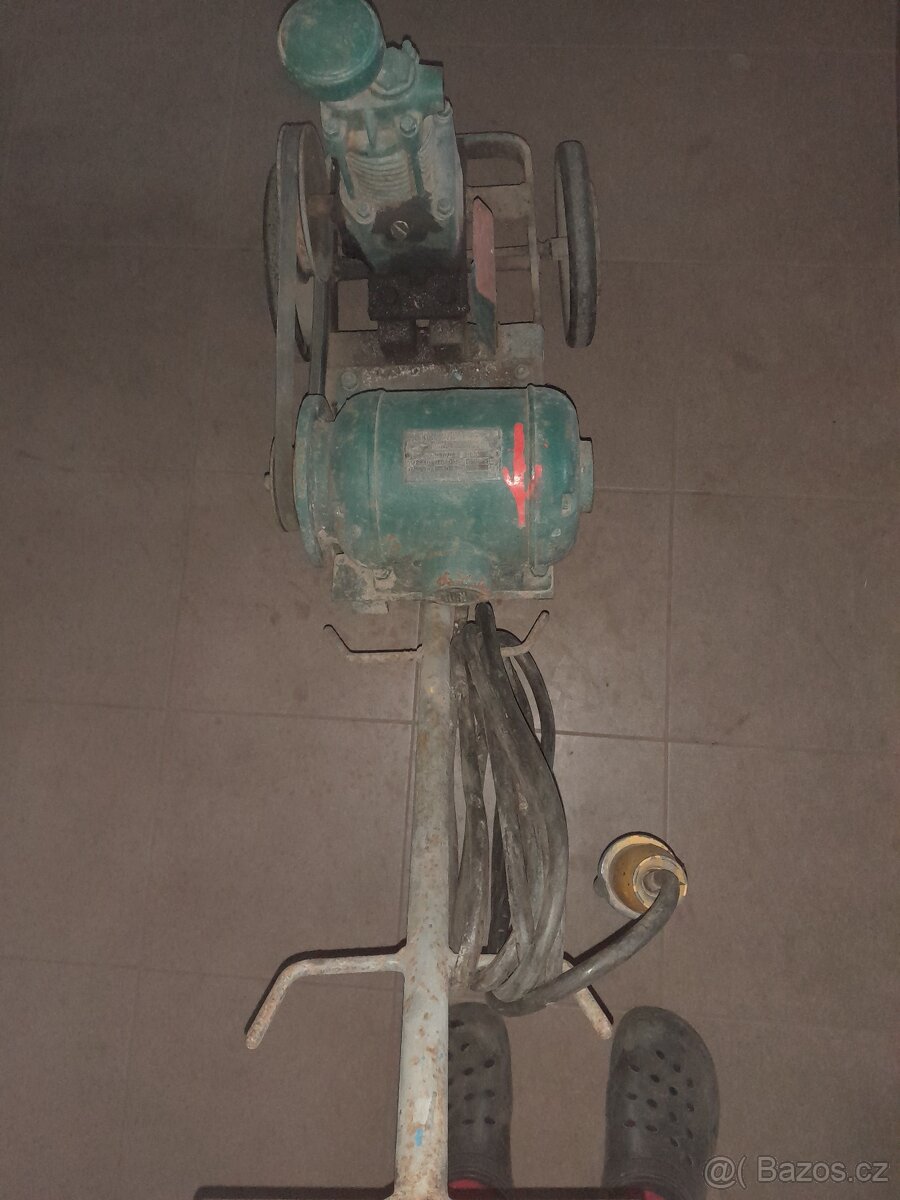 Kompresor s motorem - 4