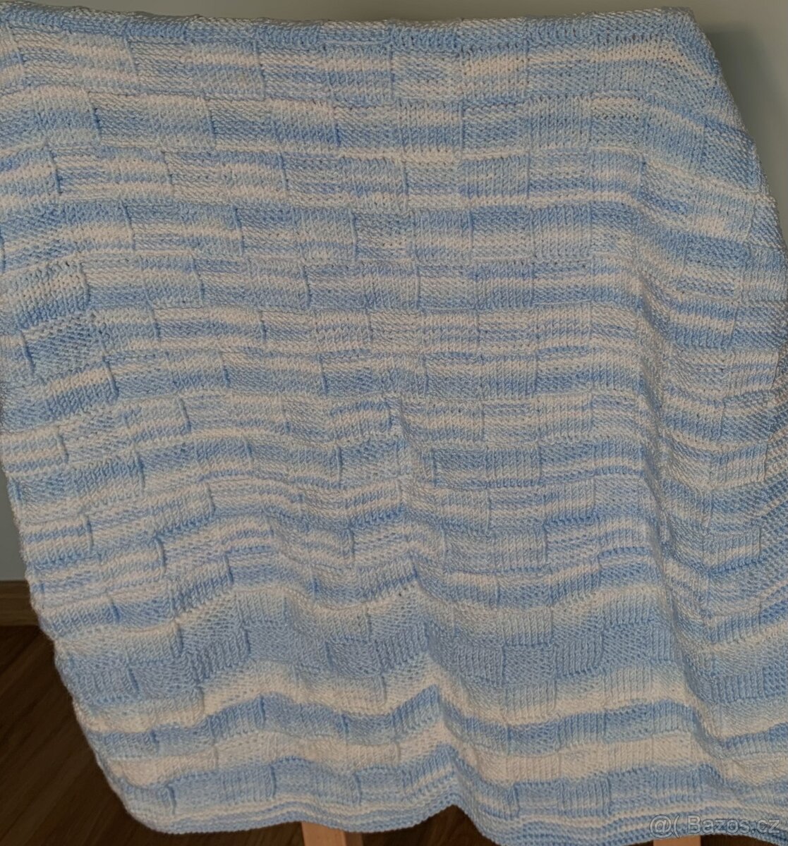 Pletená dečka do kočárku modro-bílá, doprava zdarma - 4