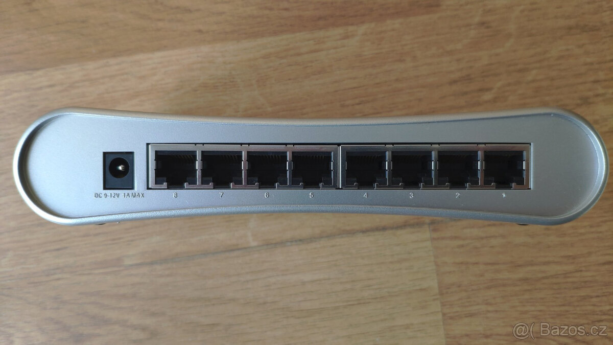 Switch SMC EZ Connect GS8, 8-port - 4