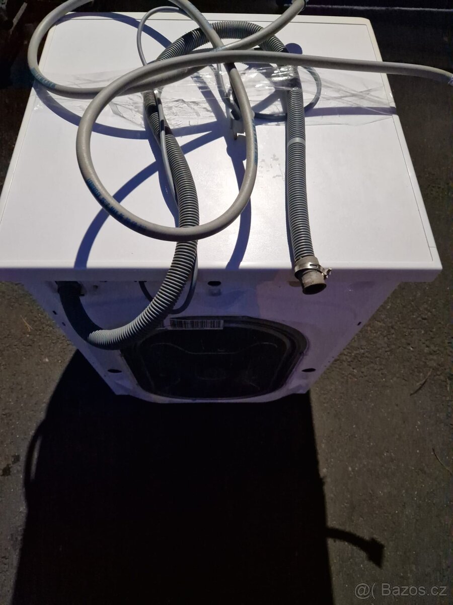 Pracka bocni plneni - 4