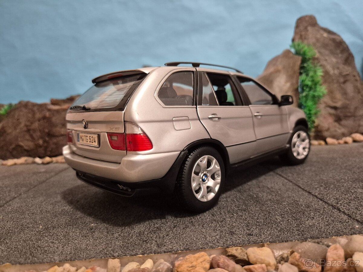 Prodám model 1:18 BMW X5 KYOSHO - 4