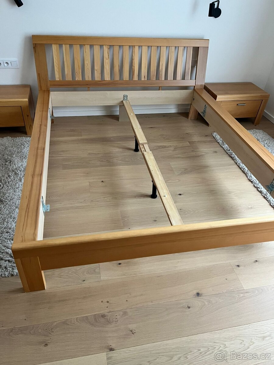 Dřevěná postel JITONA 160x200 - 4