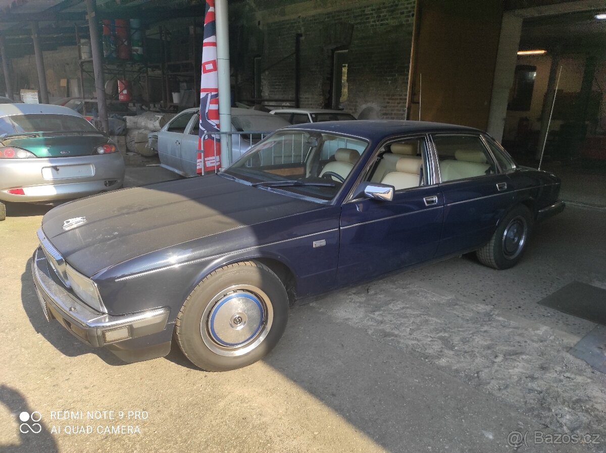 Jaguar Daimler xj 40 - 4