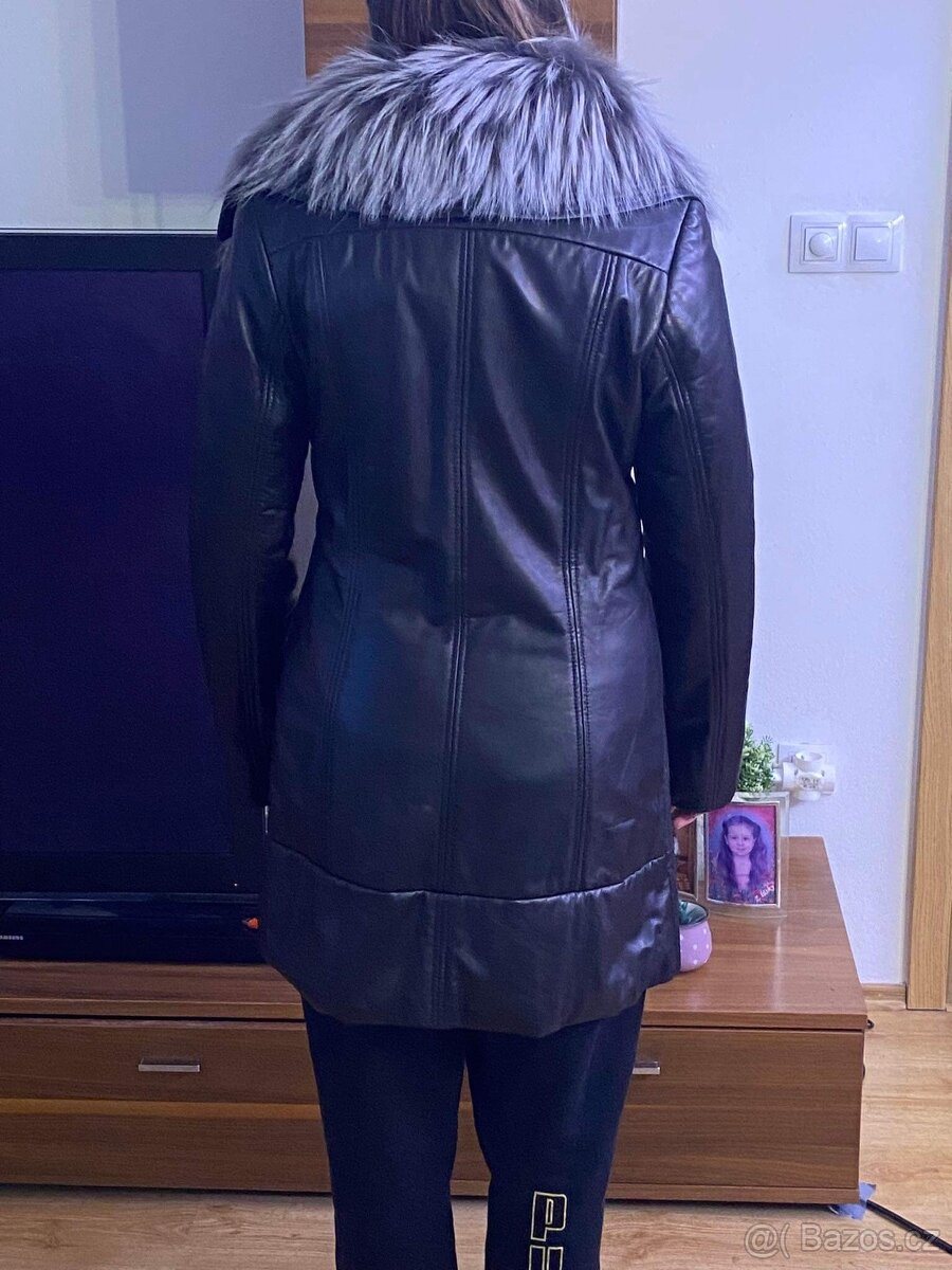 Prodám zateplený kožený kabát velikost M - 4