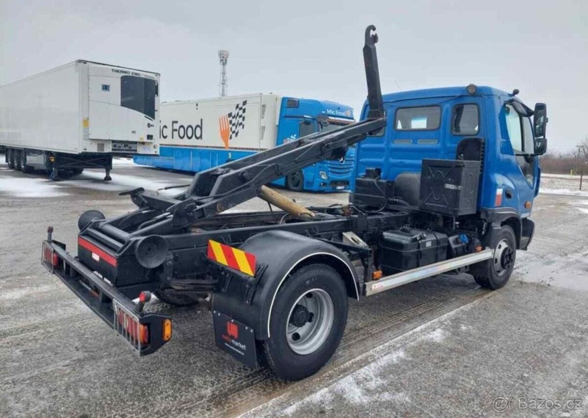 Prodám Nosič kontejnerů Avia D100 - 4