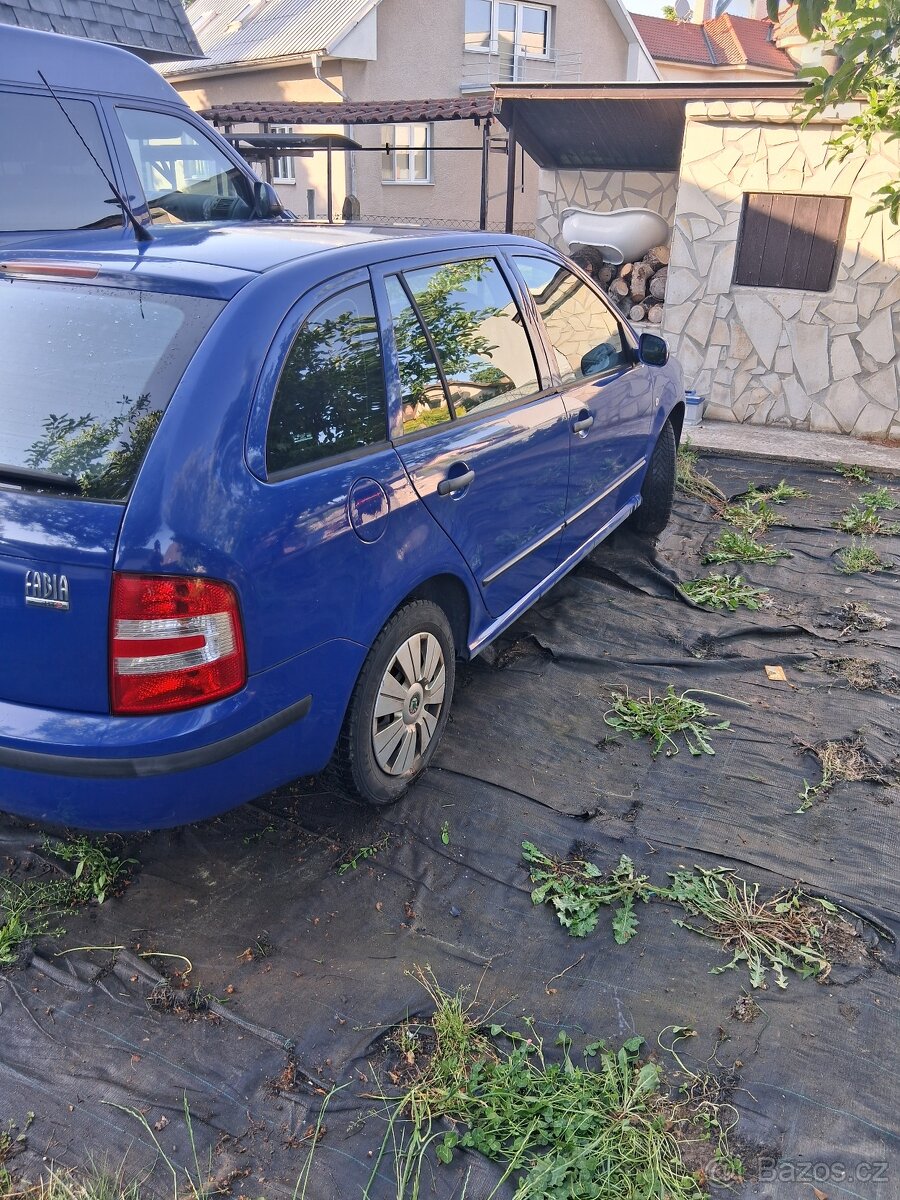 Škoda Fabia 1.2 47kw Benzín - 4