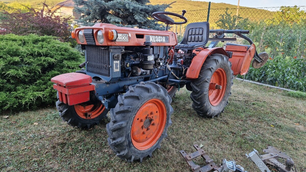 Malotraktor Kubota B6000 (4×4) + PRÍSLUŠENSTVO - 4