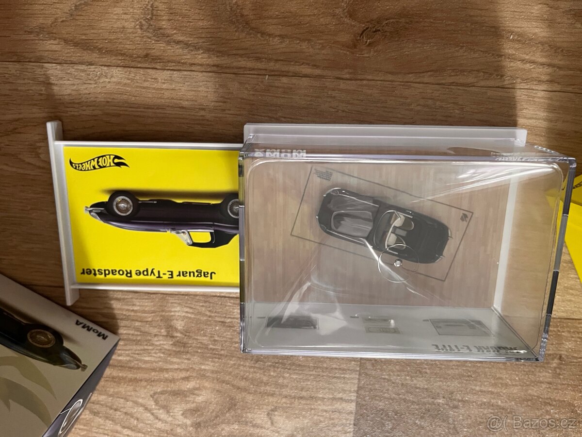Hot Wheels x MoMA Jaguar E-Type Roadster - 4