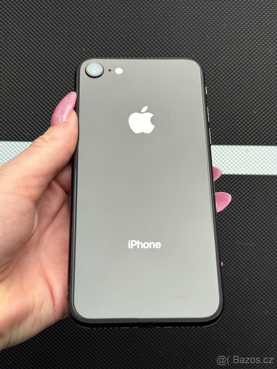 iPhone 8 64GB - 4