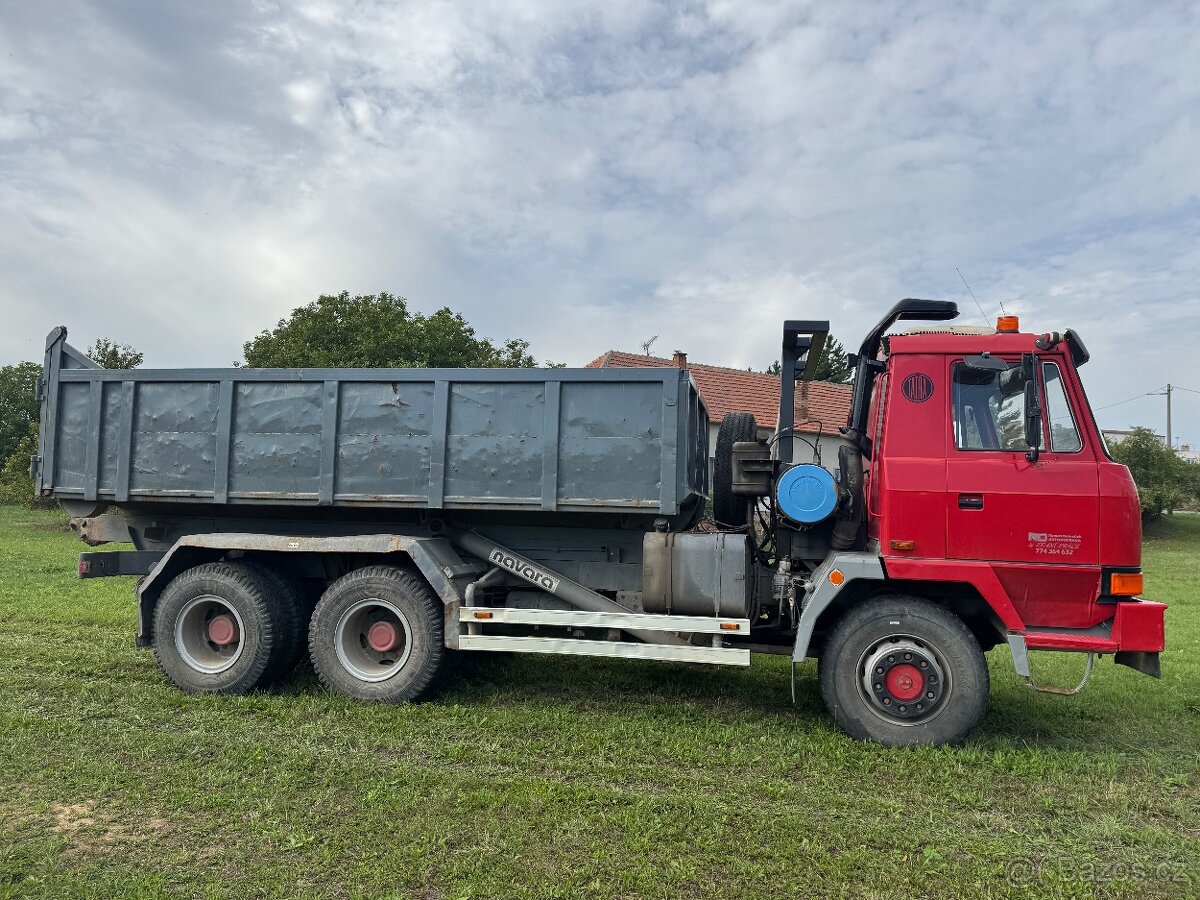 Prodám Tatra 815 kontejner spodní hák,Traktor - 4