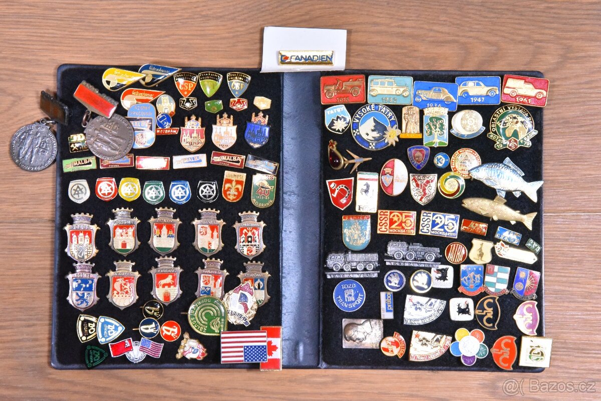 Staré retro album odznaků z roku 1980 - 4