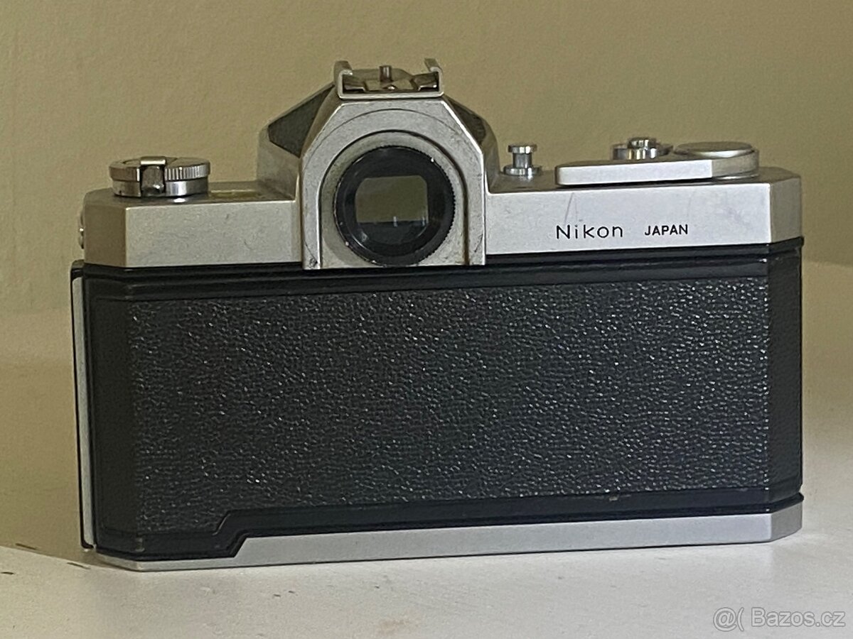 Nikon FTN Nikomat + Nikkor-H 50mm f/2 - 4