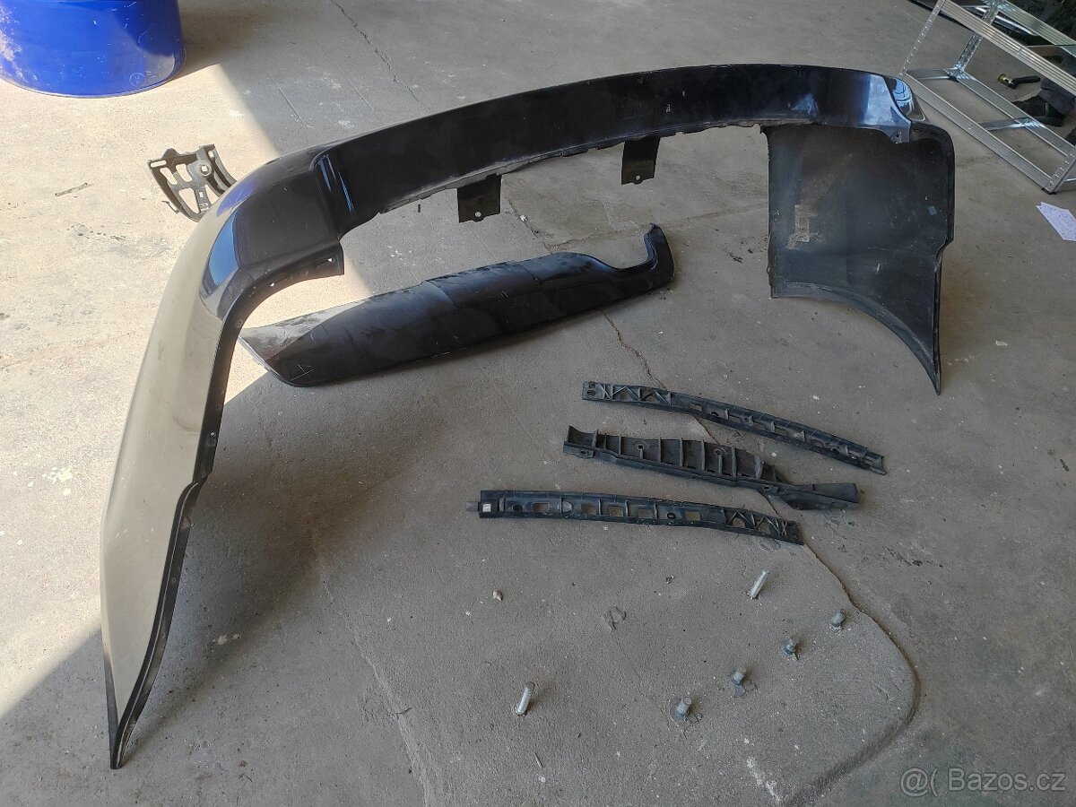 BMW E61 TOURING- zadní nárazník M- paket - 4